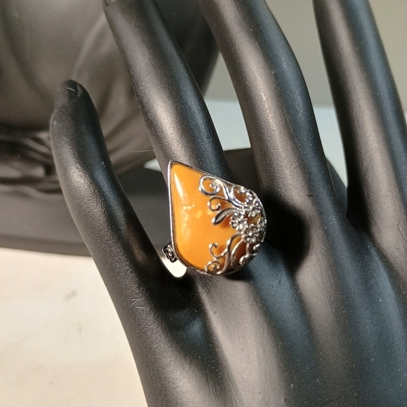 Nice Carmel Color Teardrop Stones With Filigree Bracelet and Earring Set - Picture 2 of 7